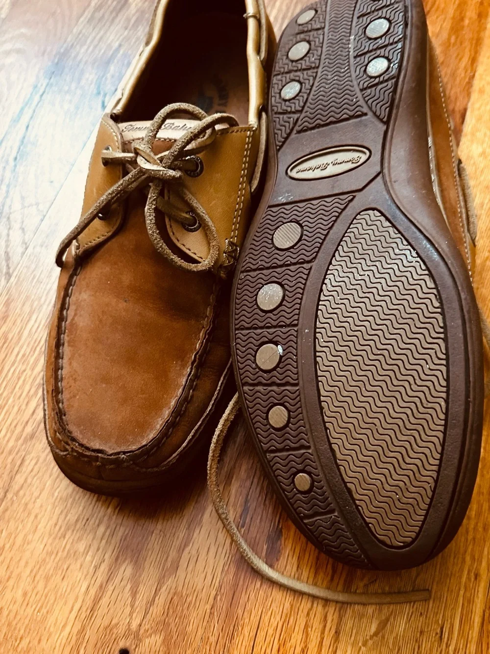 Tommy Bahama Men’s Tan/Brown Suede Leather Boat Shoes
